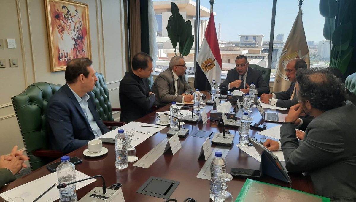 1a0bd82c 5abc 4ab3 bdf5 ab024e2b9f2f تأسيس مهرجان قومي للجامعات وزير التعليم العالي يبحث تطوير المسرح الجامعي وتأسيس مهرجان قومي للجامعات موقع في الجامعة