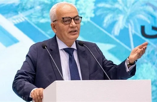 وزير التعليم السابق يحذر من ضغوط الدراسة على الأطفال