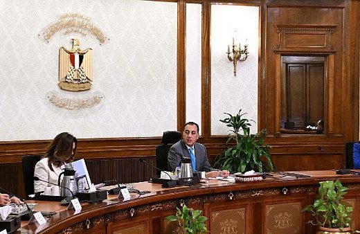 الحكومة تقرر وقف العمل عن بُعد يوم الأحد من كل أسبوع
