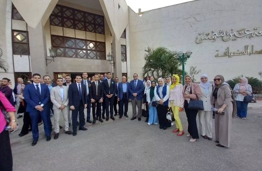 76bd346d 052d 499b b678 62b5a87531ad حقوق عين شمس حقوق عين شمس تبحث تدشين فرع كلية القانون الأهلية وتكرم أعضاء هيئة التدريس موقع في الجامعة