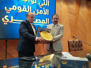 9dfe1529 edde 43e2 aab1 3793adb6d0d3 المعهد القومي للبحوث الفلكية اللواء سمير فرج يحاضر عن «تحديات الأمن القومي المصري» بالمعهد القومي للبحوث الفلكية والجيوفيزيقية موقع في الجامعة