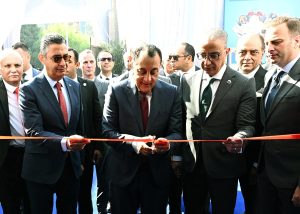 مدبولي يفتتح معرض «أهلًا مدارس» بالجيزة.. تخفيضات تصل إلى 25% و20 معرضًا بمختلف المدن والمراكز 2 مدبولي يفتتح معرض «أهلًا مدارس» بالجيزة.. تخفيضات تصل إلى 25% و20 معرضًا بمختلف المدن والمراكز