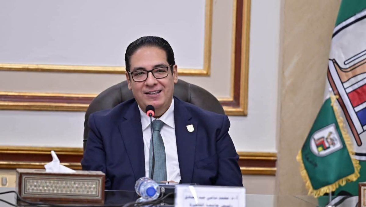 رئيس جامعة القاهرة