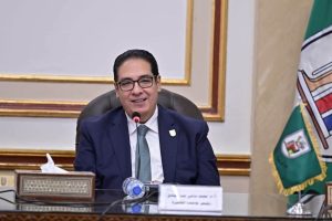 رئيس جامعة القاهرة 