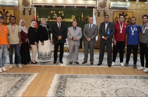 FB IMG 1788518121986 جامعة عين شمس جامعة قنا تحتفي بالمتميزين.. تكريم الكليات والإدارات والطلاب في الأنشطة الطلابية 2025/2026 موقع في الجامعة