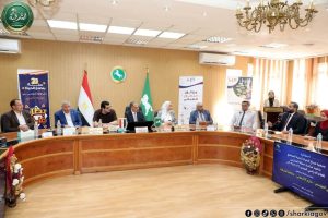 FB IMG 1788791315518 محافظ الشرقية محافظ الشرقية يشهد توزيع 500 حقيبة و1000 زي مدرسي دعمًا للأسر الأولى بالرعاية موقع في الجامعة