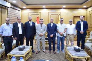 رئيس جامعة بني سويف يبحث مع البحوث الفلكية إنشاء محطتين جديدتين