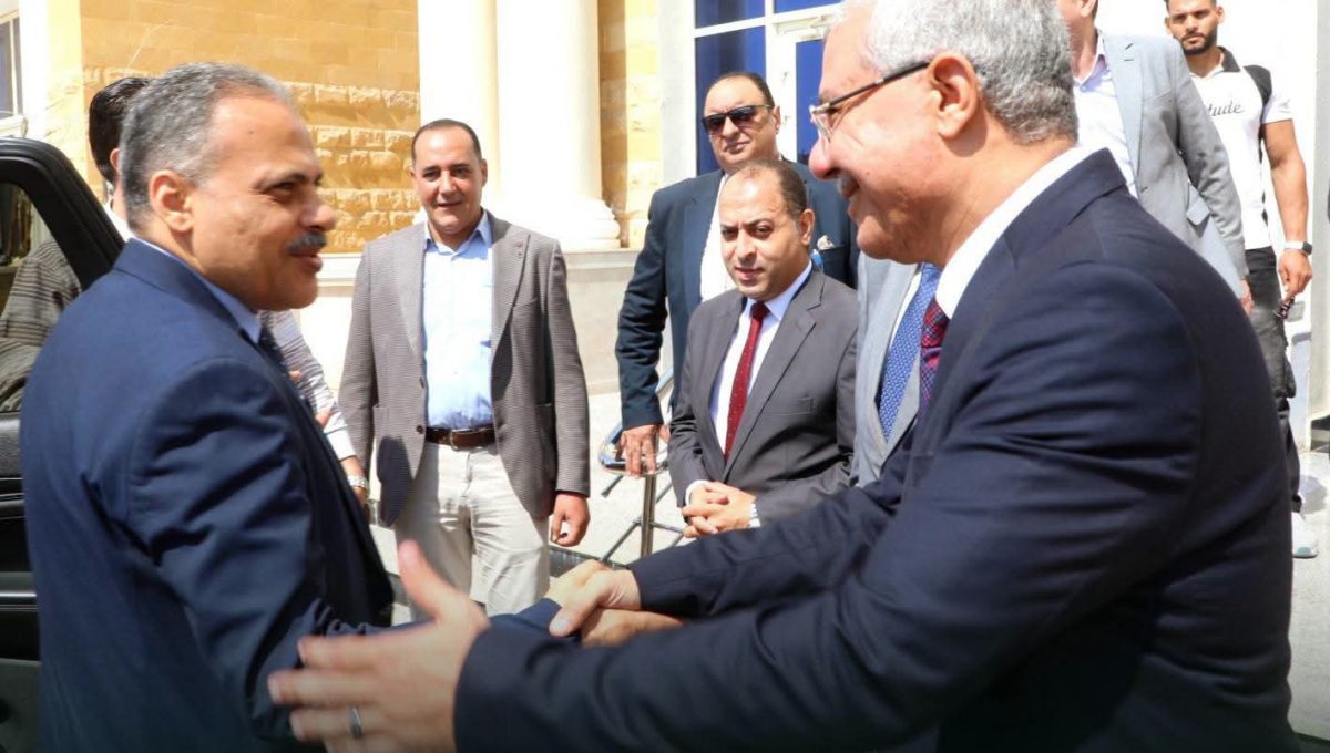 FB IMG 1789231112193 تحركات جديدة من أمناء الزقازيق الأهلية لتطوير الأداء قبل استقبال الطلاب.. تحركات جديدة من «أمناء الزقازيق الأهلية» لتطوير الأداء الجامعي موقع في الجامعة