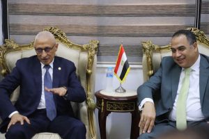 رئيس جامعة العريش يستقبل محافظ شمال سيناء لبحث دعم التنمية وخدمة المجتمع السيناوي 2 رئيس جامعة العريش يستقبل محافظ شمال سيناء