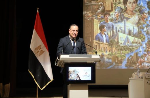 وزير التعليم العالي يحذر من تحديات العصر