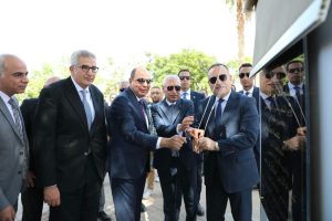 وزير التعليم العالي يفتتح المدينة الرياضية ويتفقد 4 مستشفيات