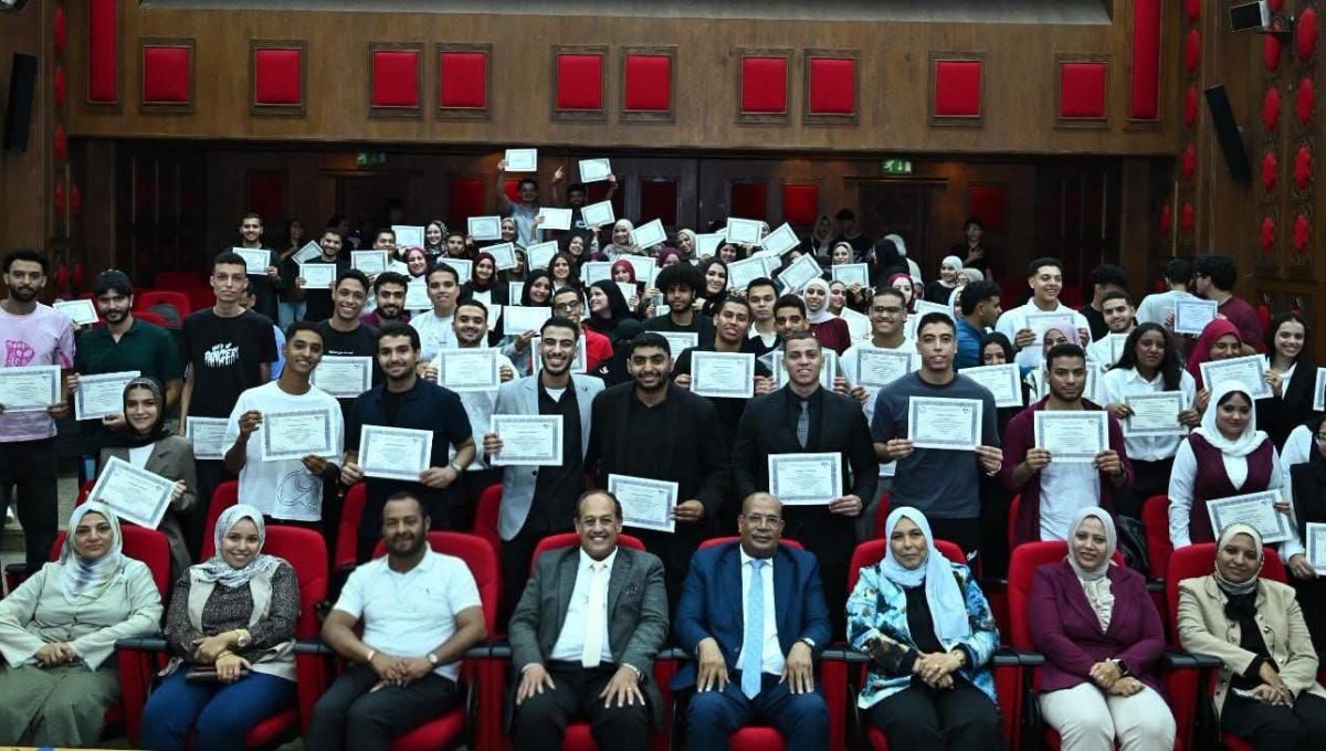9 مشروعات طلابية بـ«جيوماتكس القاهرة»