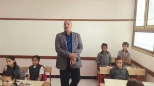 «لا تهاون في الانضباط».. مدير تعليم المنيا يحيل مخالفين للتحقيق خلال جولة بالمدارس 4 مدير تعليم المنيا يحيل مخالفين للتحقيق خلال جولة بالمدارس