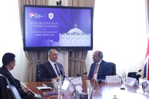 IMG 20260901 WA0113 الجامعة البريطانية ونقابة المحامين توقعان بروتوكول الجامعة البريطانية ونقابة المحامين توقعان بروتوكول تعاون لتأهيل الطلاب وتطوير مهارات المحامين موقع في الجامعة
