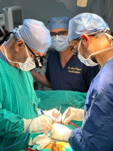 عمره يوم واحد.. جراحة قلب مفتوح طارئة تنقذ مولودًا من عيب خلقي معقد بجامعة المنصورة 6 جراحة قلب مفتوح طارئة تنقذ مولودًا من عيب خلقي معقد بجامعة المنصورة