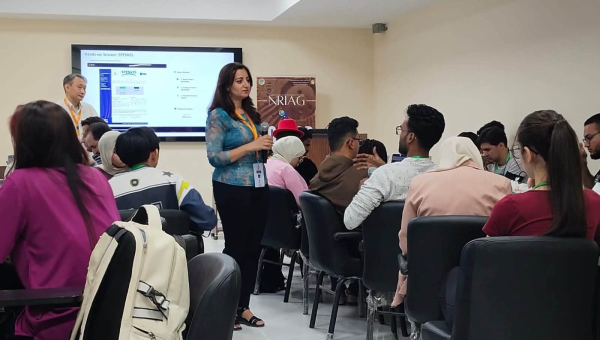 البحوث الفلكية يناقش مخاطر العواصف الشمسية 