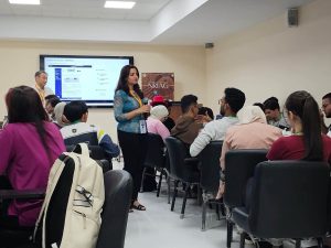البحوث الفلكية يناقش مخاطر العواصف الشمسية 