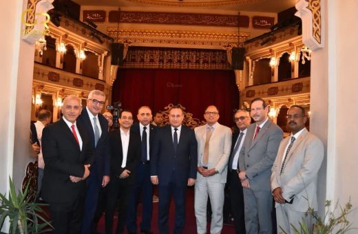 IMG 20260903 WA0020 رئيس جامعة المنصورة رئيس جامعة العاصمة يشارك في تدشين المرحلة السابعة من «مسرح المواجهة والتجوال» بالمسرح القومي موقع في الجامعة