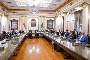 IMG 20260904 WA0028 جامعة القاهرة جامعة القاهرة والتأمين الصحي الشامل يوقعان بروتوكولًا لإتاحة خدمات المعهد القومي للأورام للمنتفعين.. تفاصيل موقع في الجامعة