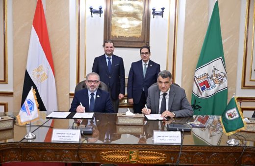 IMG 20260904 WA0029 معمل ميكروبيولوجي أبو الريش جامعة القاهرة والتأمين الصحي الشامل يوقعان بروتوكولًا لإتاحة خدمات المعهد القومي للأورام للمنتفعين.. تفاصيل موقع في الجامعة