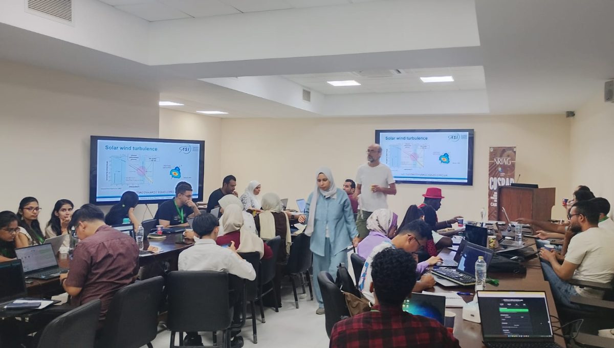 IMG 20260905 WA0036 ختام الأسبوع الأول لـ«كوسبار 2026» بمصر ختام الأسبوع الأول لـ«كوسبار 2026» بمصر.. أبحاث للتنبؤ بالعواصف الشمسية وحماية الأقمار الصناعية موقع في الجامعة