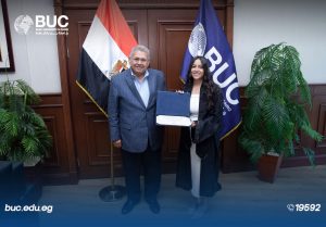 رئيس جامعة بدر يلتقي الطالبة جومانا كمال وولي أمرها