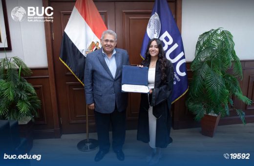 رئيس جامعة بدر يلتقي الطالبة جومانا كمال وولي أمرها
