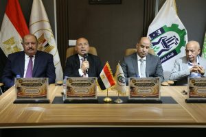 وزير العمل يكرّم أوائل خريجي مركز المطرية للتدريب