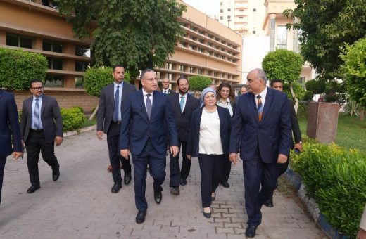وزير التعليم العالي يتفقد معاهد أكاديمية الفنون ويؤكد دعم تطوير المناهج ورعاية الموهوبين
