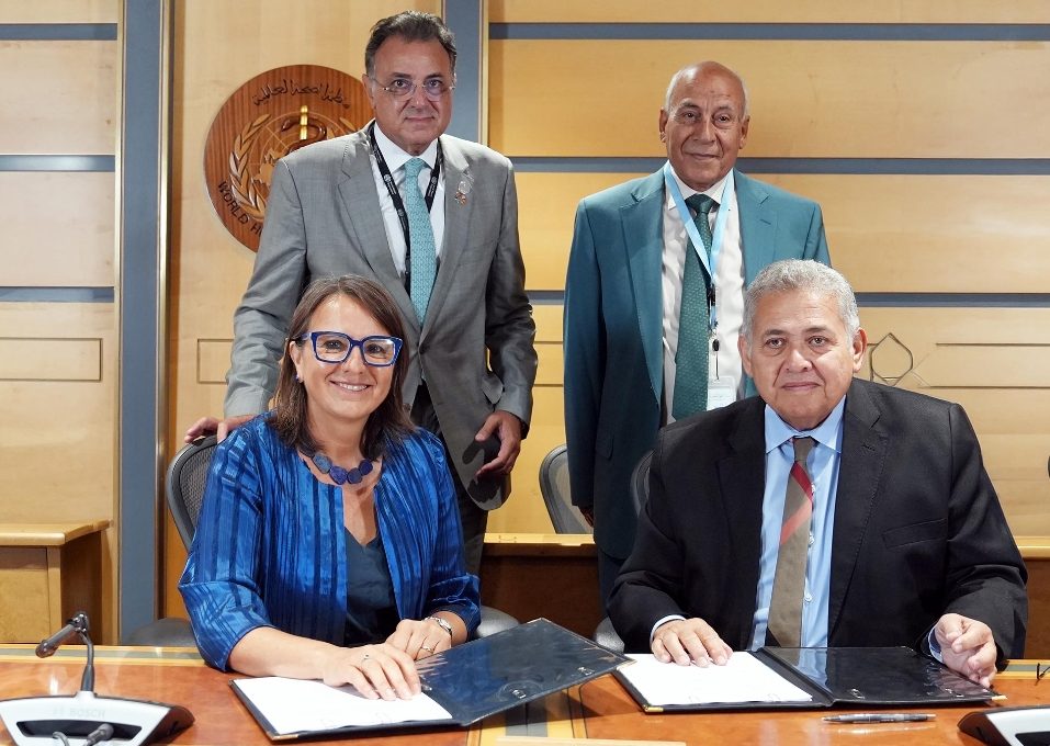 جامعة بدر ومنظمة الصحة العالمية توقعان اتفاقًا لتعزيز نهج «الصحة الواحدة» في شرق المتوسط