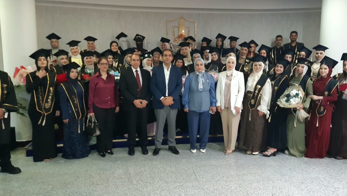 IMG 20260909 WA0005 جامعة بورسعيد رئيس جامعة بورسعيد لخريجي الدفعة الـ50 بكلية التجارة: أنتم سفراء للجامعة ونفخر بكم موقع في الجامعة