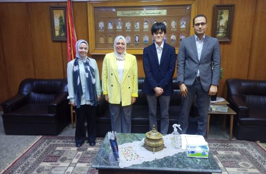 ألسن عين شمس تستعد لاختبار JLPT