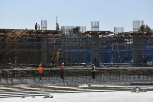 IMG 20260914 WA0016 جامعة العاصمة رئيس جامعة العاصمة يتابع تطوير المجمع الطبي ومستشفى الطلبة والمدينة الجامعية لتعزيز الخدمات للطلاب موقع في الجامعة