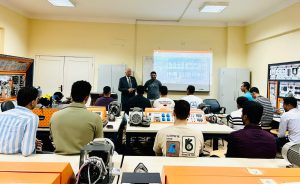 IMG 20260914 WA0066 جامعة الدلتا التكنولوجية جامعة الدلتا التكنولوجية تدرب طلابها على صيانة المحركات وتشخيص الأعطال بأجهزة OBD موقع في الجامعة