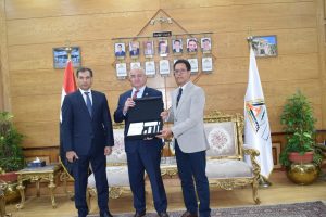 IMG 20260914 WA0173 رئيس جامعة بنها يستقبل سفير أذربيجان رئيس جامعة بنها يستقبل سفير أذربيجان.. تعاون أكاديمي وثقافي وتعليم اللغة الأذربيجانية موقع في الجامعة