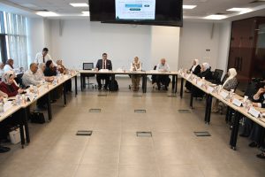 مجلس الدراسات العليا بجامعة عين شمس يناقش تطوير البحث العلمي والبرامج الأكاديمية