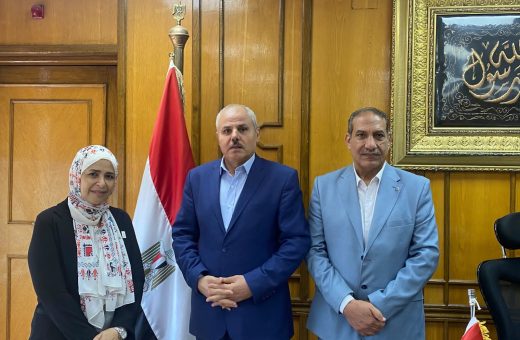 جامعة قناة السويس تبحث المشاركة في الدورة الرابعة