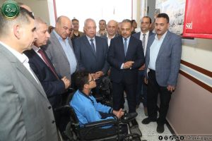 صوته أبهر الحضور.. محافظ الشرقية يدعم موهبة طالب من ذوي الهمم