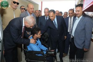 صوته أبهر الحضور.. محافظ الشرقية يدعم موهبة طالب من ذوي الهمم