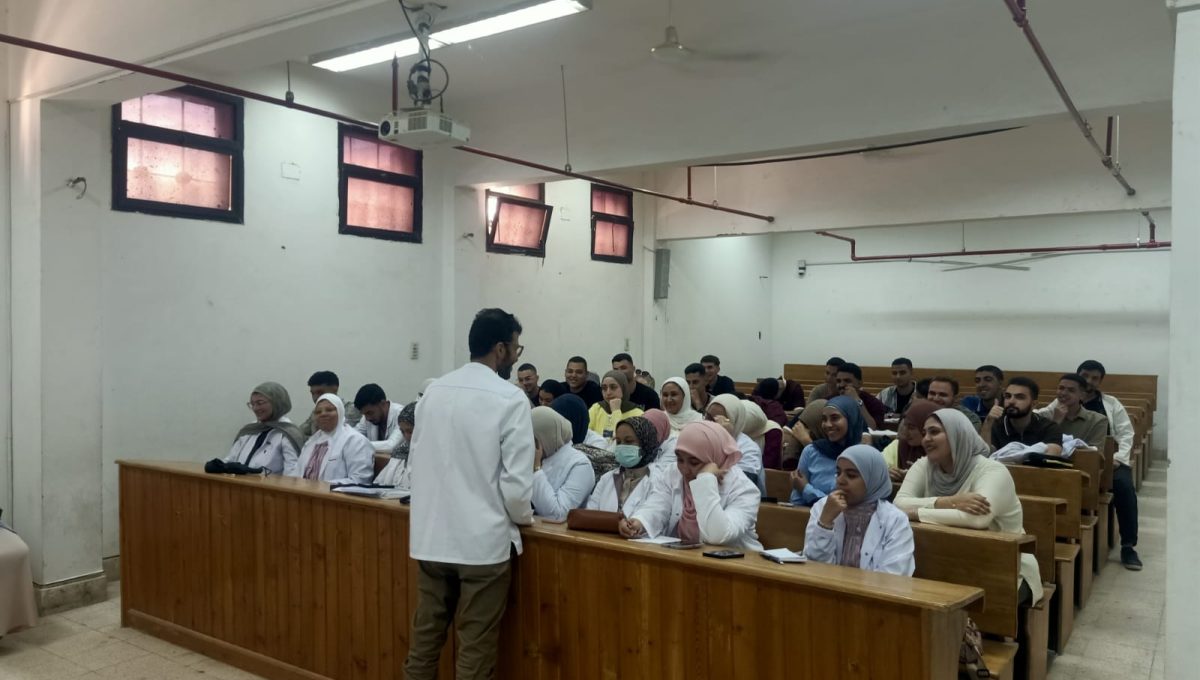 طلاب جامعة قناة السويس في الكليات من أول يوم