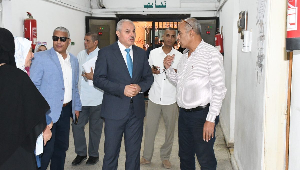 IMG 20260920 WA0093 جامعة قناة السويس تنجز إجراءات 3000 طالب جامعة قناة السويس تنجز إجراءات 3000 طالب وتجيب عن 5000 استفسار في ثاني أيام الدراسة موقع في الجامعة