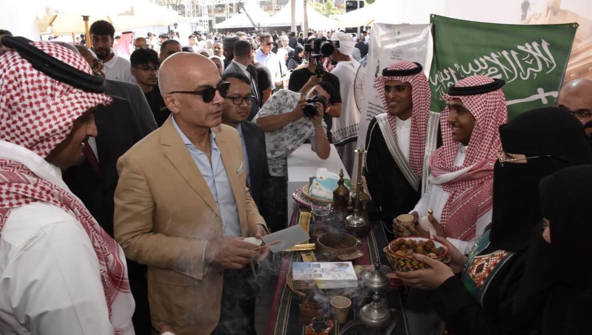 IMG 20260920 WA0119 جامعة عين شمس من تحية العلم إلى العروض الفنية.. جامعة عين شمس تحتفل باستقبال الطلاب في العام الدراسي الجديد موقع في الجامعة