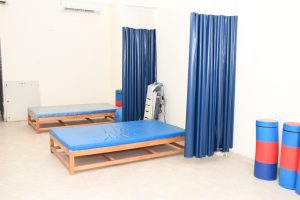 IMG 20260921 WA0069 رئيس جامعة قناة السويس يتفقد مركز العلاج الطبيعي أجهزة حديثة ووحدات متخصصة.. رئيس جامعة قناة السويس يتفقد مركز العلاج الطبيعي والتأهيل موقع في الجامعة