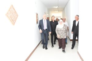 IMG 20260922 WA0013 رئيس جامعة قناة السويس يتفقد المدن الجامعية 366 طالبًا و220 طالبة.. رئيس جامعة قناة السويس يتفقد المدن الجامعية ويتابع التسكين موقع في الجامعة
