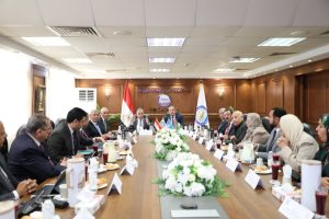 IMG 20260922 WA0108 وزير التعليم العالي وزير التعليم العالي يوجه بتحويل نتائج الأبحاث إلى منتجات.. الطاقة والمياه والصحة على رأس الأولويات موقع في الجامعة