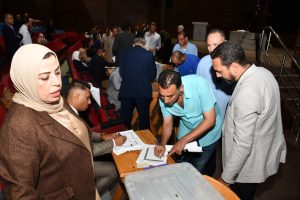 انتخابات صندوق الزمالة بجامعة عين شمس.. 13 مرشحًا يتنافسون على عضوية مجلس الإدارة 3 IMG 20260922 WA0207 انتخابات صندوق الزمالة بجامعة عين شمس انتخابات صندوق الزمالة بجامعة عين شمس.. 13 مرشحًا يتنافسون على عضوية مجلس الإدارة موقع في الجامعة