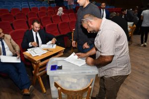 انتخابات صندوق الزمالة بجامعة عين شمس.. 13 مرشحًا يتنافسون على عضوية مجلس الإدارة 2 IMG 20260922 WA0208 انتخابات صندوق الزمالة بجامعة عين شمس انتخابات صندوق الزمالة بجامعة عين شمس.. 13 مرشحًا يتنافسون على عضوية مجلس الإدارة موقع في الجامعة