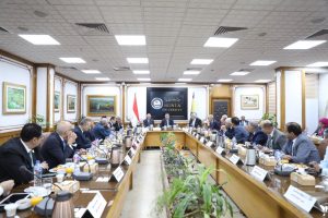 IMG 20260926 WA0061 وزير التعليم العالي يوجه الجامعات بـ5 ملفات جديدة وزير التعليم العالي يوجه الجامعات بـ5 ملفات جديدة.. تفاصيل اجتماع الأعلى للجامعات بجامعة المنيا موقع في الجامعة