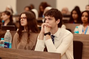 IMG 20260926 WA0127 الجامعة البريطانية تطلق محاكاة COP31 من 43 دولة و115 جامعة.. الجامعة البريطانية تطلق محاكاة COP31 بمشاركة 150 طالبًا موقع في الجامعة