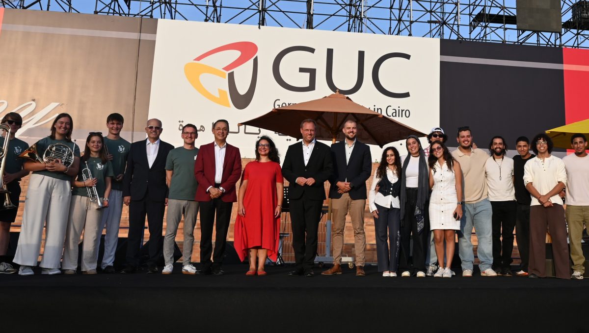 IMG 20260928 WA0195 الجامعة الألمانية بالقاهرة بمشاركة 3 فرق موسيقية.. الجامعة الألمانية بالقاهرة تحول الفن إلى جسر للتواصل بين مصر وألمانيا موقع في الجامعة